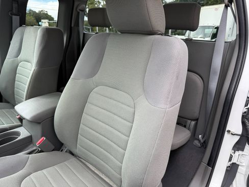 Used 2019 Nissan Frontier S image 23