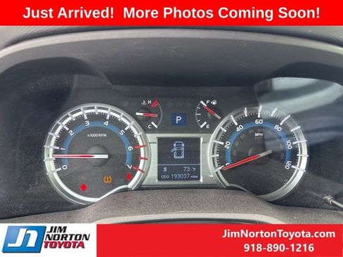Used 2015 Toyota 4Runner SR5 AWD/4WD image 11