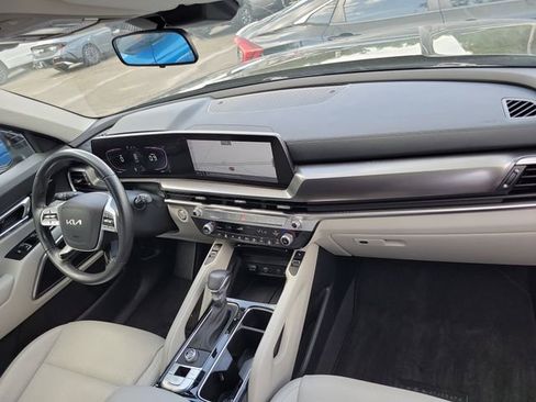 Used 2025 Kia Telluride S FWD image 33