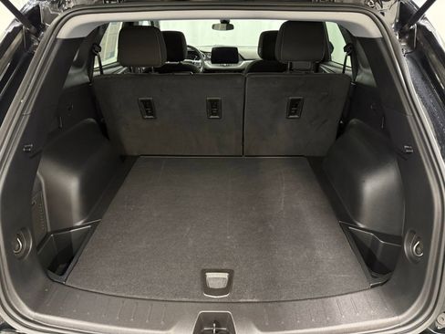 Used 2025 Chevrolet Blazer LT image 5