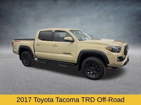 Used 2017 Toyota Tacoma TRD Off-Road image 2