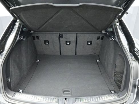 Certified 2023 Porsche Macan S AWD/4WD image 16