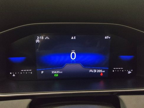 Used 2025 Volkswagen Jetta SE FWD image 23