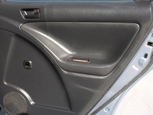 Used 2004 Toyota Matrix image 15