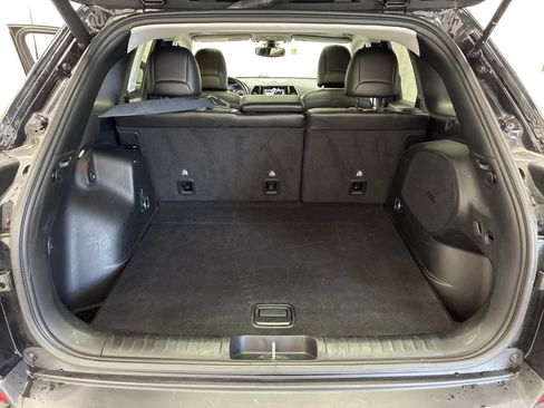 Used 2020 Jeep Cherokee Limited AWD/4WD image 9