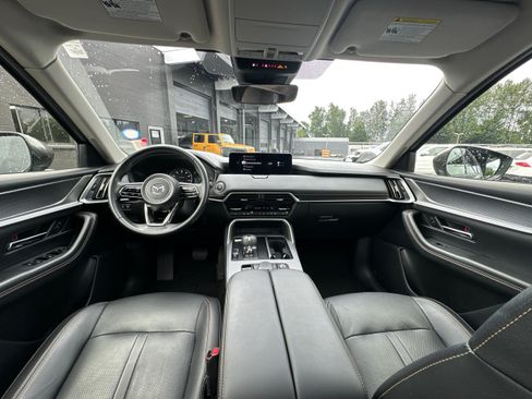 Used 2024 MAZDA CX-90 3.3 Turbo w/ Preferred Plus AWD/4WD image 29