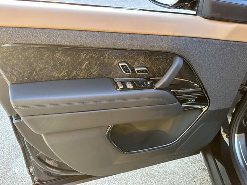 New 2026 Land Rover Range Rover Sport Dynamic SE AWD/4WD image 9