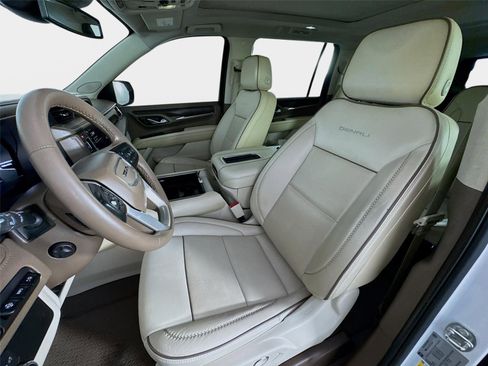 Certified 2023 GMC Yukon XL Denali AWD/4WD image 11
