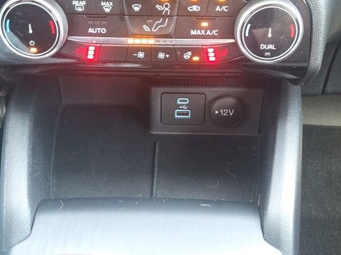 Used 2022 Ford Escape SE w/ Convenience Package FWD image 34