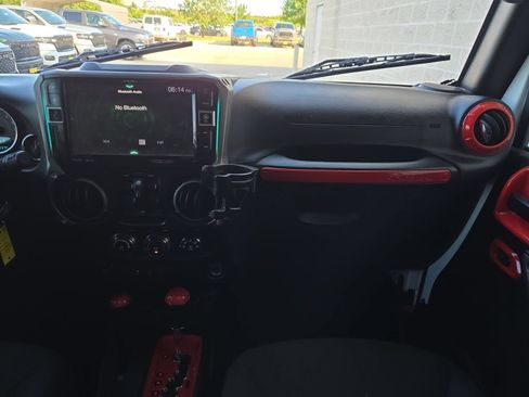 Used 2017 Jeep Wrangler Unlimited Sport w/ Quick Order Package 24S AWD/4WD image 18