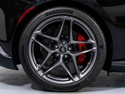 Certified 2025 Ferrari Roma Spider RWD image 64