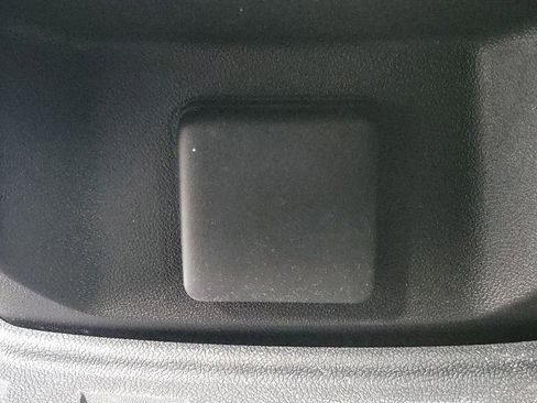 Used 2023 Chevrolet Colorado Z71 w/ Z71 Convenience Package 2 image 16