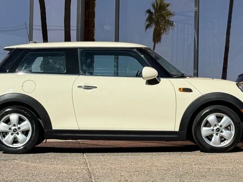 Used 2015 MINI Cooper 2-Door Hardtop image 16