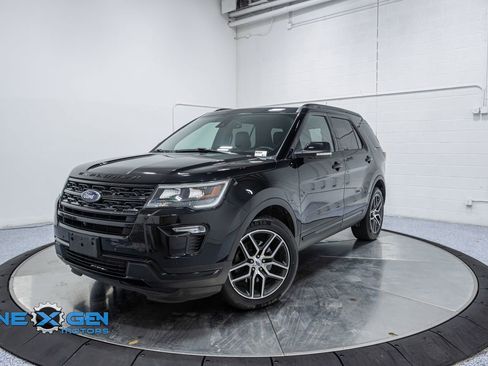 Used 2018 Ford Explorer Sport w/ Equipment Group 401A image 3
