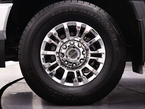 Used 2021 Ford F250 XLT w/ XLT Premium Package AWD/4WD image 28