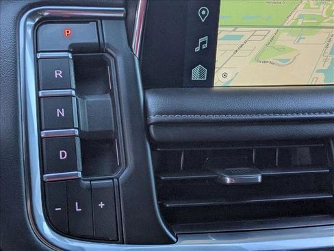 Used 2024 Chevrolet Suburban Z71 w/ Z71 Off-Road Package image 11