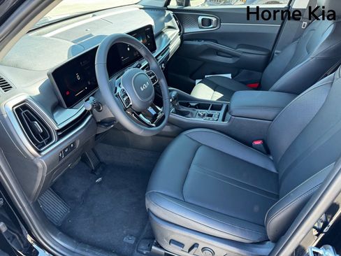 New 2025 Kia Sorento EX image 9