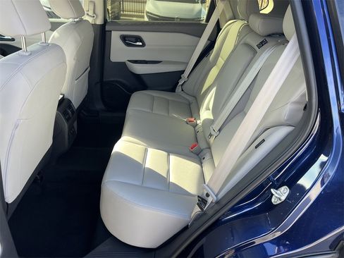 Certified 2025 Nissan Rogue SL w/ Tech Package image 12