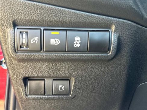 Used 2024 Toyota Corolla Cross AWD Hybrid image 27