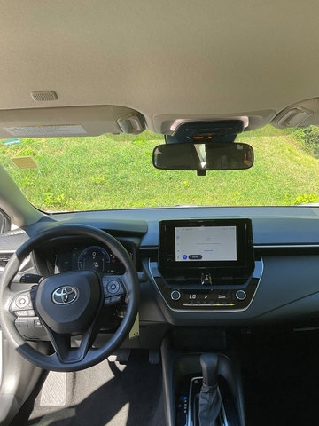 Used 2026 Toyota Corolla LE FWD image 10