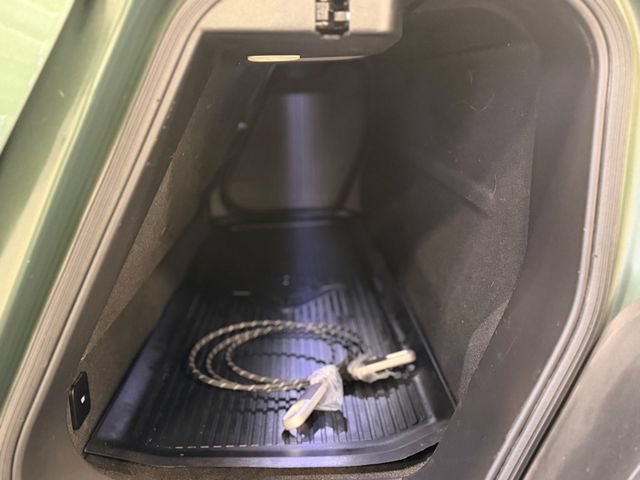 Used 2022 Rivian R1T Adventure AWD/4WD image 42