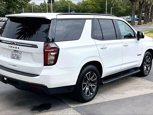 Used 2021 Chevrolet Tahoe Z71 w/ Z71 Off-Road Package AWD/4WD image 13