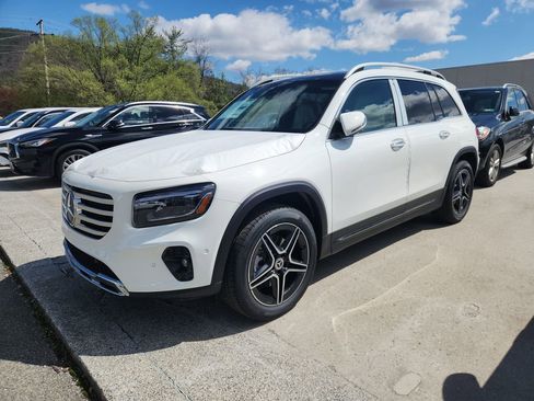 New 2026 Mercedes-Benz GLB 250 4MATIC image 4