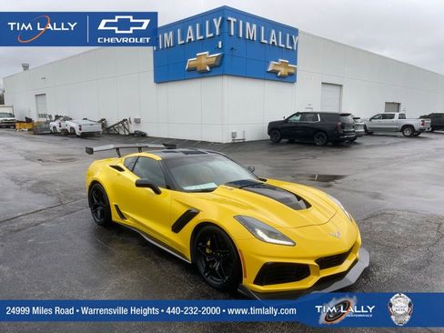Used 2019 Chevrolet Corvette ZR1 w/ Chrome Badge Package image 1
