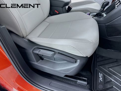 Used 2019 Volkswagen Tiguan SE w/ Panoramic Sunroof Package image 33