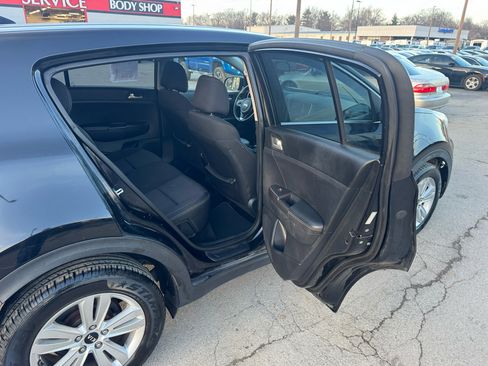 Used 2017 Kia Sportage LX image 11