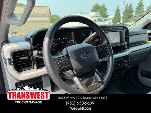 Used 2025 Ford F350 XLT AWD/4WD image 4