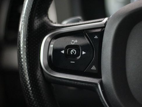 Used 2016 Volvo XC90 T6 R-Design w/ Protection Package Plus AWD/4WD image 12