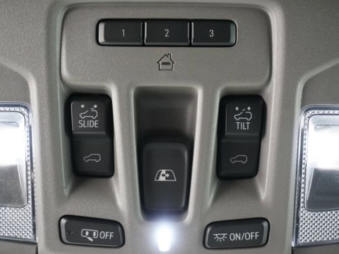 Used 2020 Chevrolet Silverado 1500 RST AWD/4WD image 23