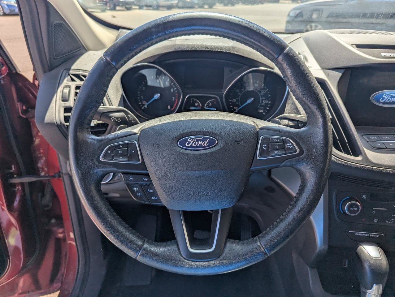 Used 2017 Ford Escape SE w/ SE Leather Comfort Package AWD/4WD image 14