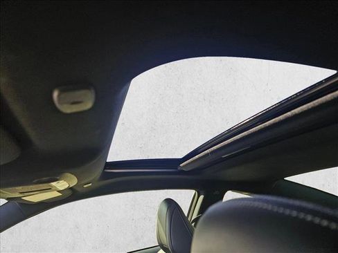 Used 2018 INFINITI Q60 3.0t Luxe w/ Sensory Package 3.0T Luxe image 12