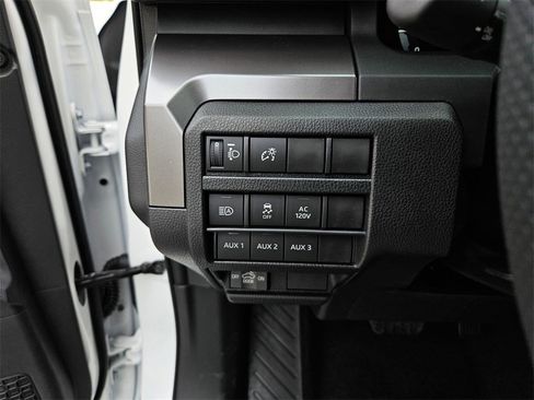 New 2025 Toyota Tacoma TRD Off-Road image 17