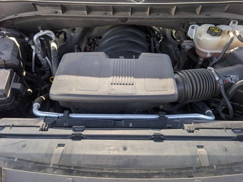 Used 2023 Cadillac Escalade ESV Luxury RWD image 4