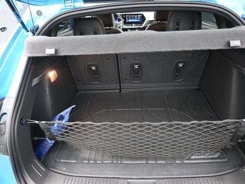 Used 2025 Chevrolet Trax RS w/ Sunroof Package FWD image 25