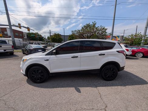 Used 2017 Ford Escape S FWD image 9