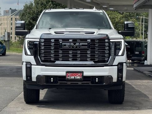 Used 2024 GMC Sierra 2500 Denali Ultimate AWD/4WD image 7
