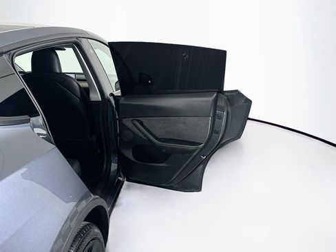 Used 2023 Tesla Model Y Long Range AWD/4WD image 33