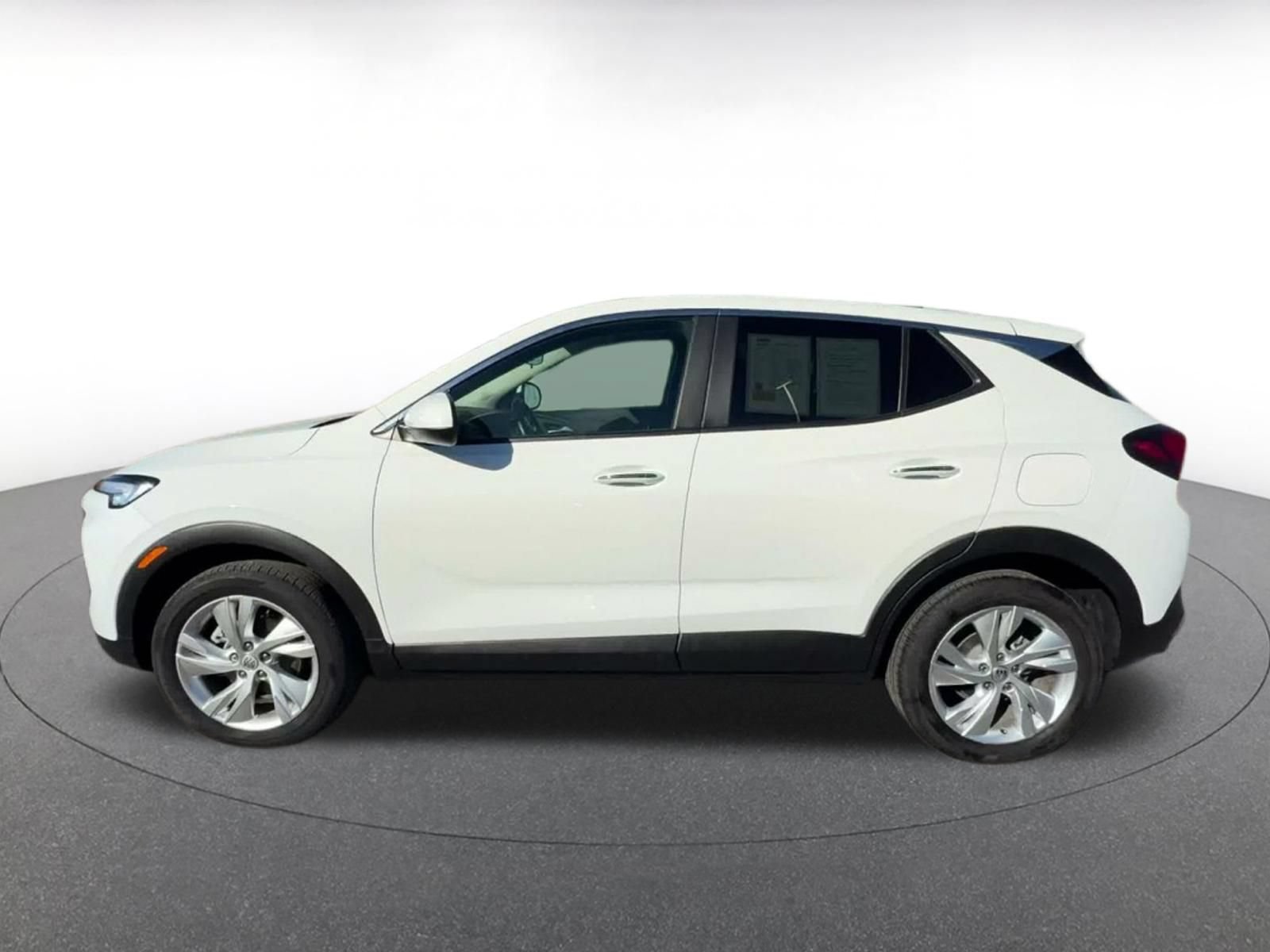 Used 2025 Buick Encore GX Preferred AWD/4WD image 8