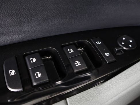 Used 2023 Kia Sportage X-Line AWD/4WD image 40
