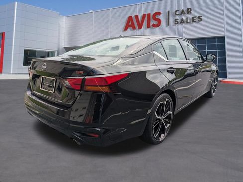 Used 2025 Nissan Altima 2.5 SR FWD image 6