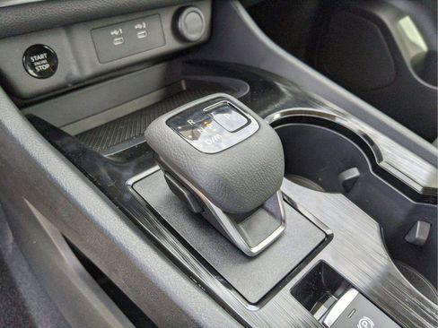 Certified 2025 Nissan Rogue S FWD image 33