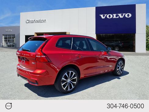 Certified 2024 Volvo XC60 B5 Ultimate w/ Climate Package AWD/4WD image 3