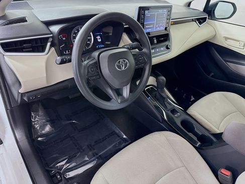 Used 2022 Toyota Corolla LE FWD image 22