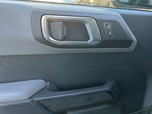 Used 2022 Ford Bronco Big Bend image 15