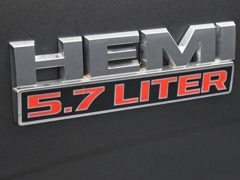 Used 2018 RAM 1500 Big Horn AWD/4WD image 25