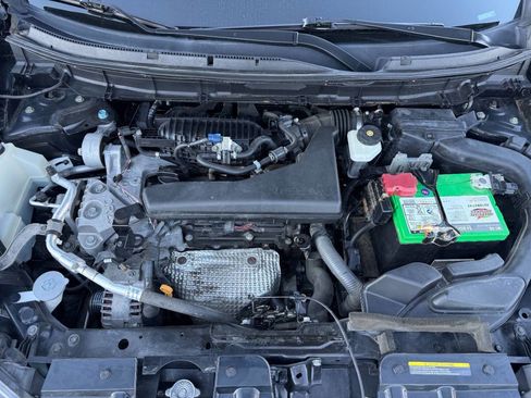 Used 2018 Nissan Rogue SL image 11